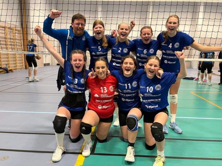 Jenter 17 1. divisjon i finalen! Vi gratulerer med sølvmedaljen!