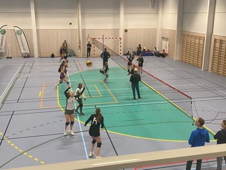 Halden volleyballklubb med på teen turnering